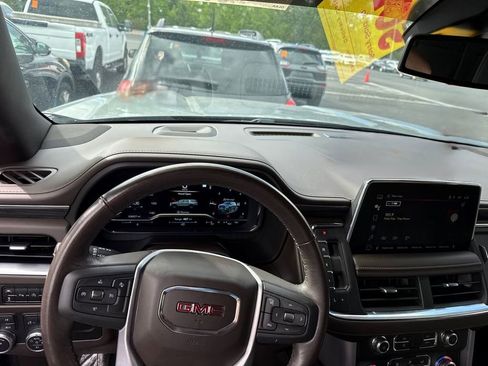 Used 2023 GMC Yukon SLT image 15