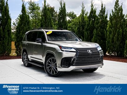Used 2022 Lexus LX 600 4WD w/ Appearance Package