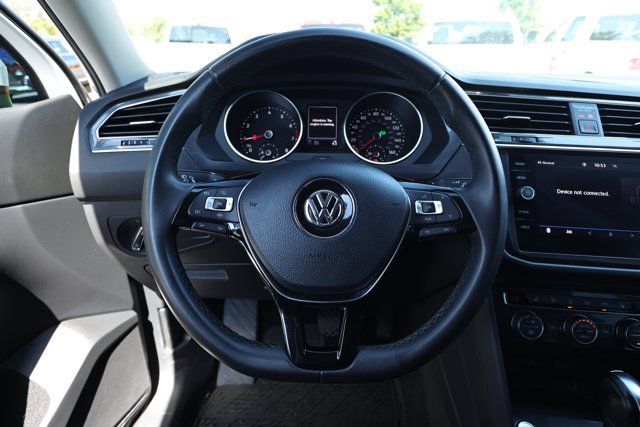 Used 2020 Volkswagen Tiguan SE AWD/4WD image 11