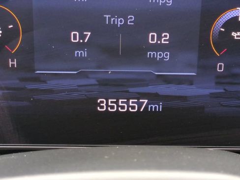 Used 2025 Chevrolet Suburban LT AWD/4WD image 33