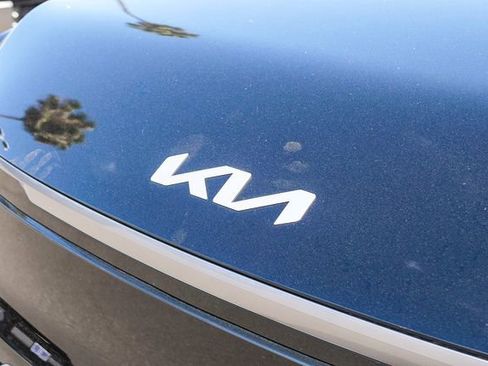 New 2026 Kia EV9 Land image 12