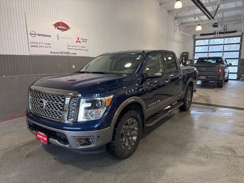Certified 2019 Nissan Titan Platinum Reserve w/ Platinum Utility Package image 7