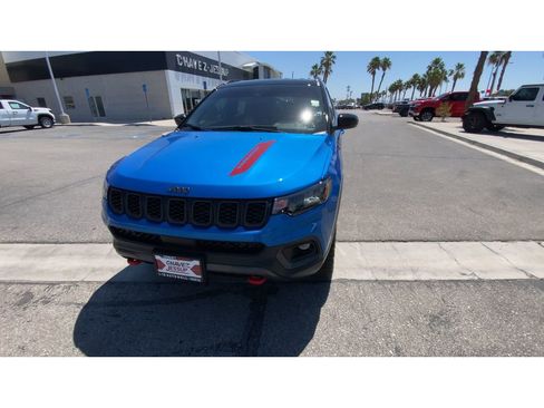 Used 2026 Jeep Compass Trailhawk AWD/4WD image 3