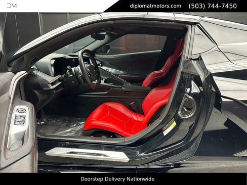 Used 2024 Chevrolet Corvette Stingray Preferred Conv w/ 2LT image 17