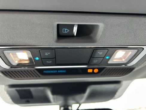 Used 2025 Ford F350 Lariat w/ Black Appearance Package image 31