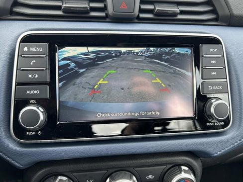 Used 2025 Nissan Versa SV w/ Trunk Package image 28