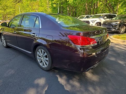 Used 2011 Toyota Avalon Limited image 12