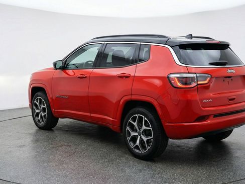 Used 2025 Jeep Compass Limited AWD/4WD image 6