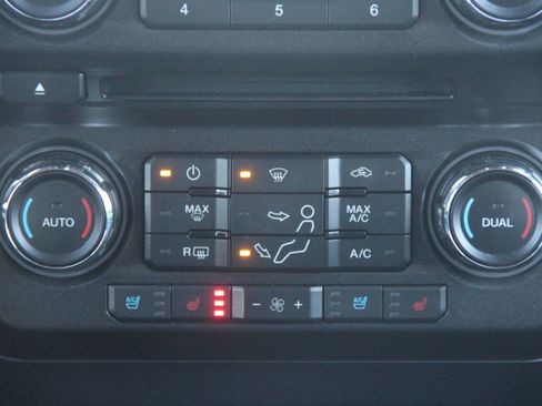 Used 2017 Ford F250 Lariat w/ Lariat Ultimate Package image 25