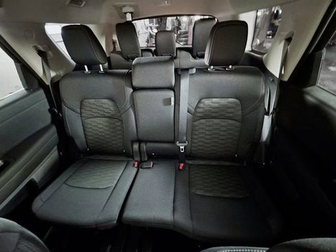 New 2025 Nissan Pathfinder SV w/ Black Appearance Package image 20