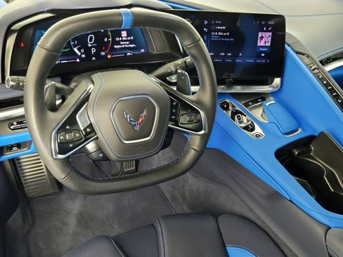 Used 2024 Chevrolet Corvette Stingray Premium Conv w/ Z51 Performance Package RWD image 30