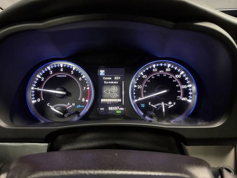 Used 2019 Toyota Highlander XLE AWD/4WD image 11