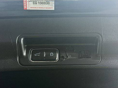 Used 2025 Ford Explorer ST-Line w/ ST-Line Street Pack image 31