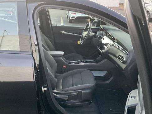 Used 2023 Chevrolet Bolt EUV LT w/ Redline Edition image 12