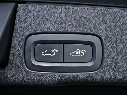 Used 2019 Volvo XC60 T5 Inscription w/ Protection Package Premier FWD image 31