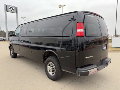 Used 2024 Chevrolet Express 3500 LT w/ LT Preferred Equipment Group image 7