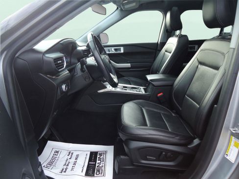 Used 2022 Ford Explorer Limited w/ Equipment Group 301A image 18