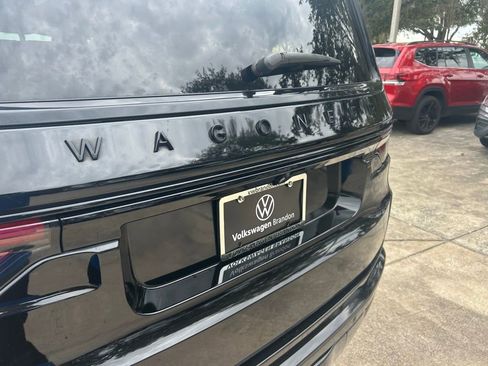 Used 2022 Jeep Wagoneer Series III image 32