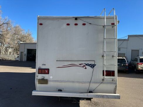 Used 2003 Ford E-450 and Econoline 450 image 6