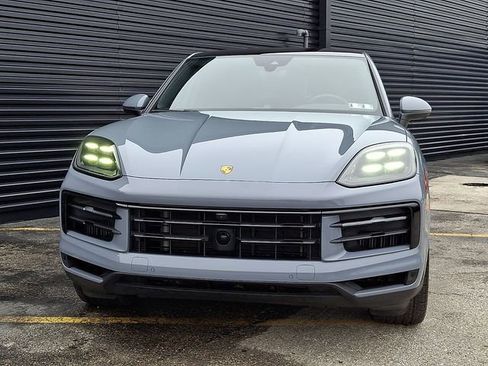 Certified 2024 Porsche Cayenne image 10