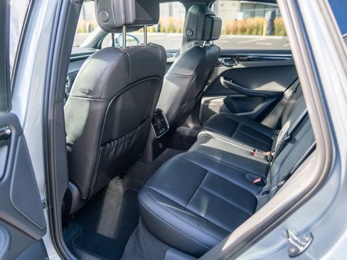 Certified 2026 Porsche Macan AWD/4WD image 21