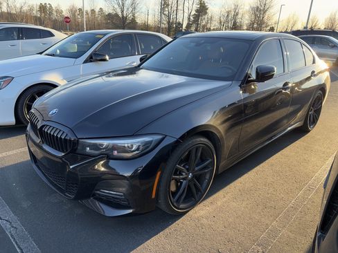 Certified 2022 BMW 330i xDrive Sedan w/ M Sport Package image 12