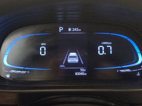 Used 2023 Hyundai Venue SE image 23