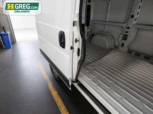 Used 2025 RAM ProMaster 2500 w/ Convenience Group FWD image 15