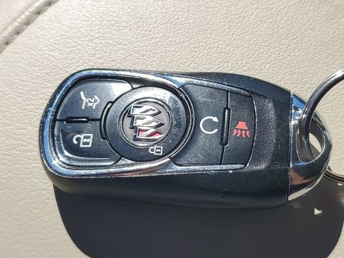 Used 2021 Buick Enclave Premium w/ Sun and Sites Package image 40