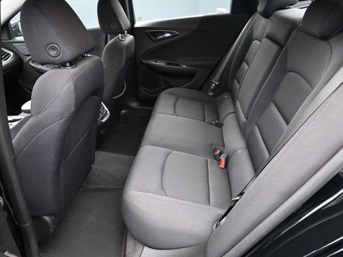 Used 2025 Chevrolet Malibu LT FWD image 13