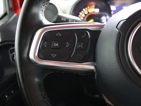 Used 2020 Jeep Wrangler Unlimited Sahara w/ Uconnect 4C Nav & Sound Group AWD/4WD image 38