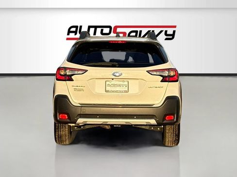 Used 2025 Subaru Outback Limited AWD/4WD image 6