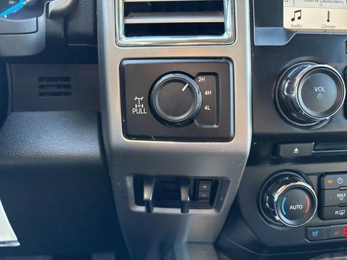 Used 2017 Ford F250 Lariat w/ Chrome Package image 20