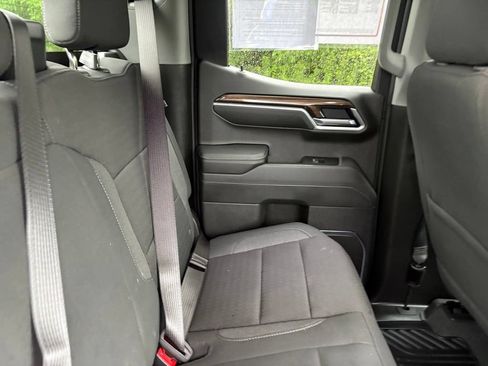 Used 2025 Chevrolet Silverado 1500 LT AWD/4WD image 37