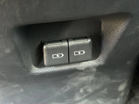 Certified 2025 Toyota RAV4 XLE FWD image 21