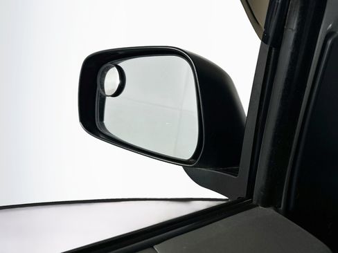 Used 2014 Nissan Frontier SV RWD image 16