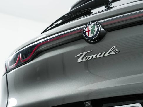 New 2024 Alfa Romeo Tonale Veloce w/ Active Assist Package AWD/4WD image 16
