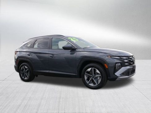 Used 2025 Hyundai Tucson SEL image 2