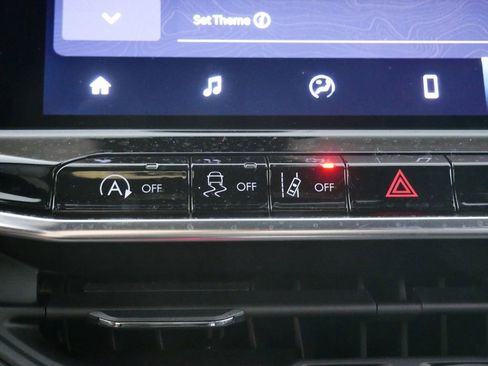 Used 2024 Jeep Compass Sport image 44