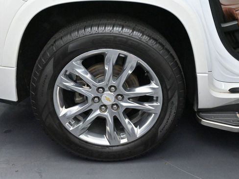 Used 2019 Chevrolet Traverse High Country w/ LPO, Floor Liner Package AWD/4WD image 43