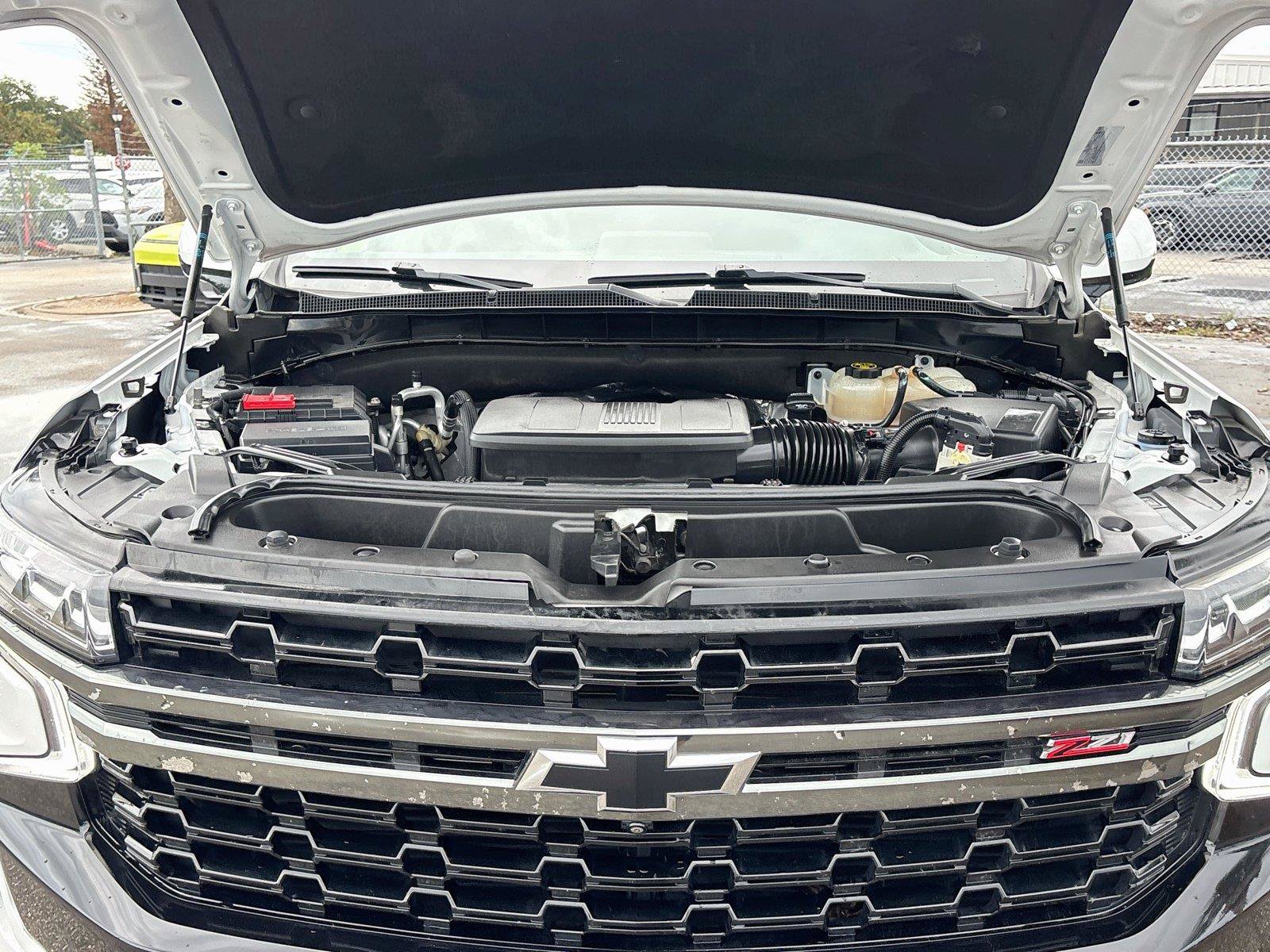 Used 2022 Chevrolet Tahoe Z71 w/ Luxury Package AWD/4WD image 32