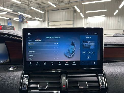 Certified 2023 Lincoln Navigator L Reserve AWD/4WD image 23