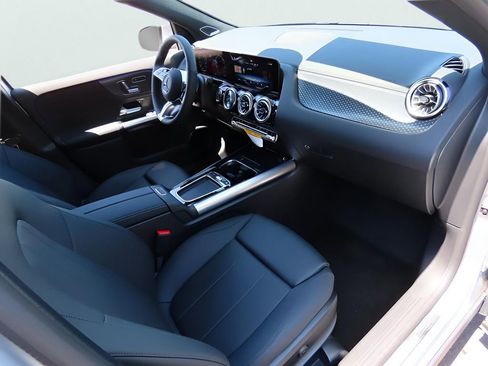 Certified 2025 Mercedes-Benz GLA 250 4MATIC image 30