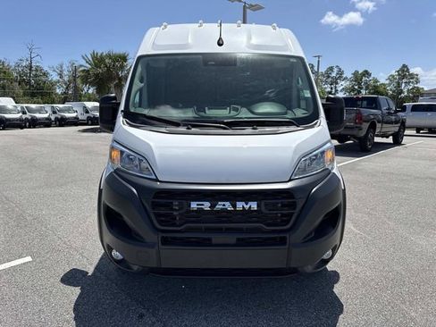 Used 2024 RAM ProMaster 2500 w/ Convenience Group image 8