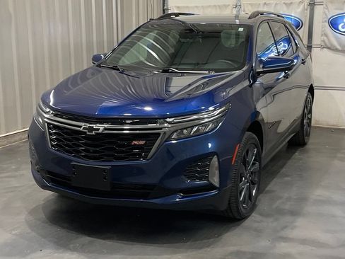 Used 2022 Chevrolet Equinox RS w/ Infotainment Package AWD/4WD image 3