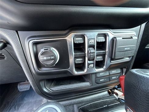 Used 2021 Jeep Wrangler Unlimited Sport image 29