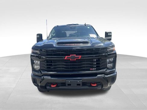 Used 2024 Chevrolet Silverado 2500 Custom w/ Custom Value Package AWD/4WD image 3