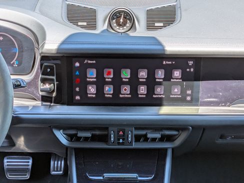Certified 2025 Porsche Cayenne GTS AWD/4WD image 13