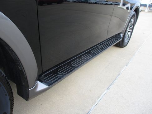 Used 2020 Nissan Armada SL w/ Premium Package image 10