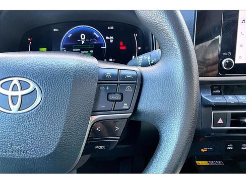 Used 2025 Toyota Camry LE FWD image 12